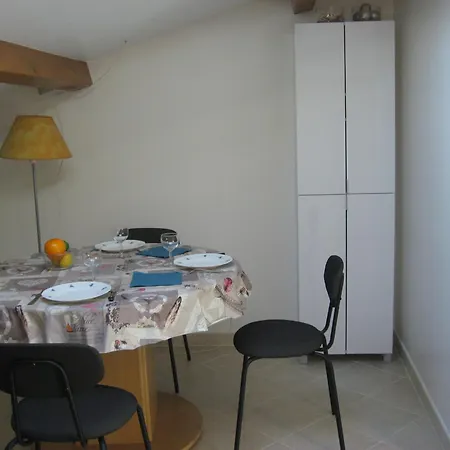 T 2 Avec Velux Sous Les Combes De 34 M2 * La Londe-les-Maures