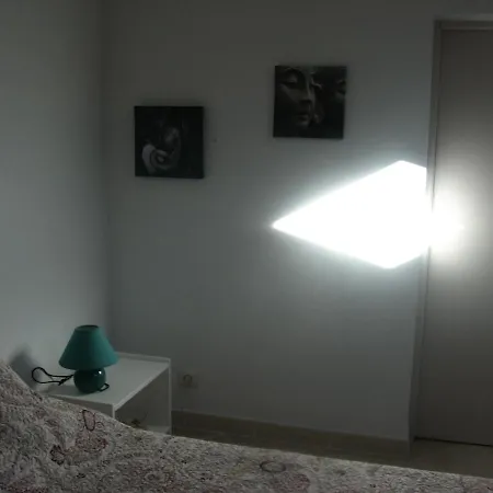 Appartamento T 2 Avec Velux Sous Les Combes De 34 M2 La Londe-les-Maures