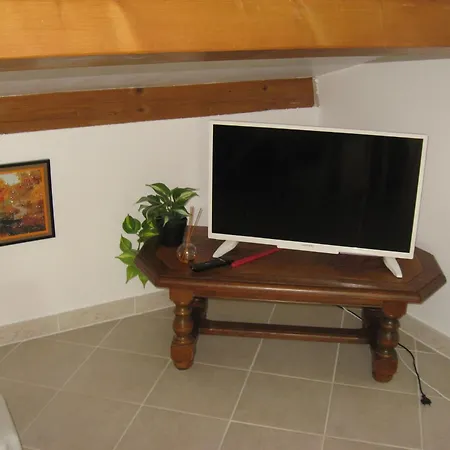 T 2 Avec Velux Sous Les Combes De 34 M2 Appartamento La Londe-les-Maures